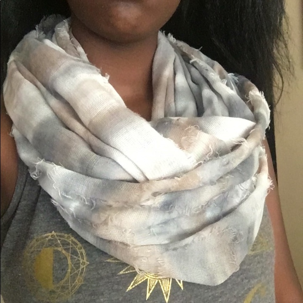 Infinity Scarf - Picture 4 of 4